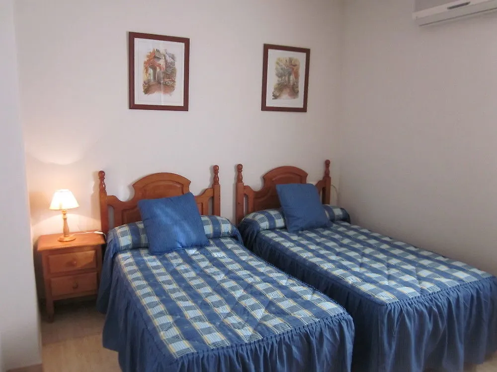 באזה Hostal Restaurante Casa Grande 0*,  ספרד